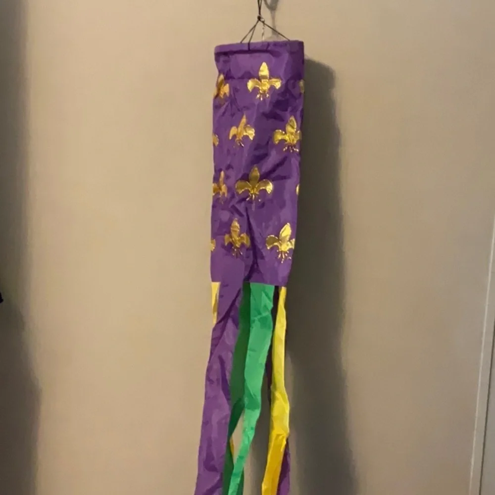 Mardi Hanging Bander